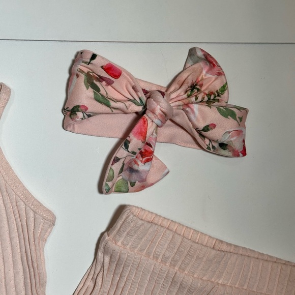 NWT Baby Girls’ Blush Pink Ribbed Ruffle Tank Top & Shorts Set Size 9-12M - Picture 5 of 7